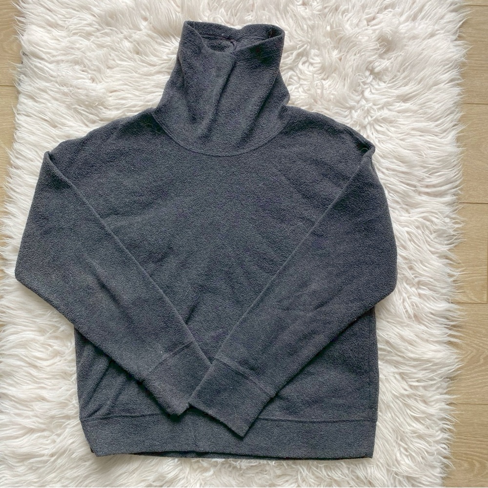 ❌ SOLD! Old Navy Active Grey Turtleneck
